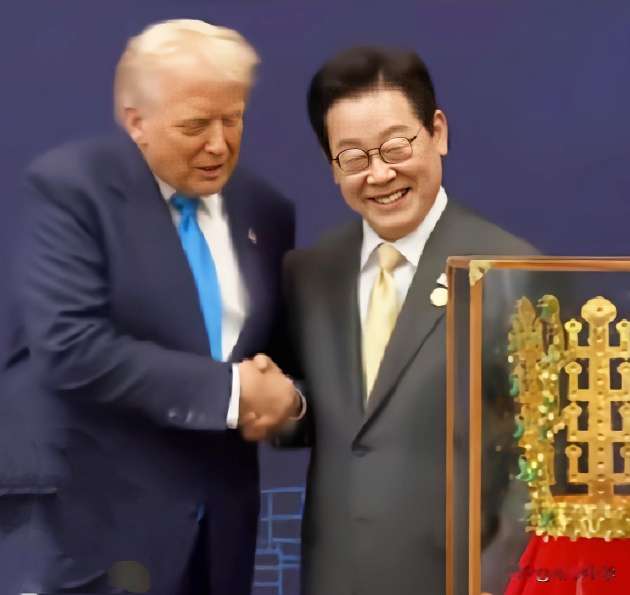 表面看似友好盟国，实则各有盘算，美韩的关系是不平等的国与国关系，美国有驻军在韩国