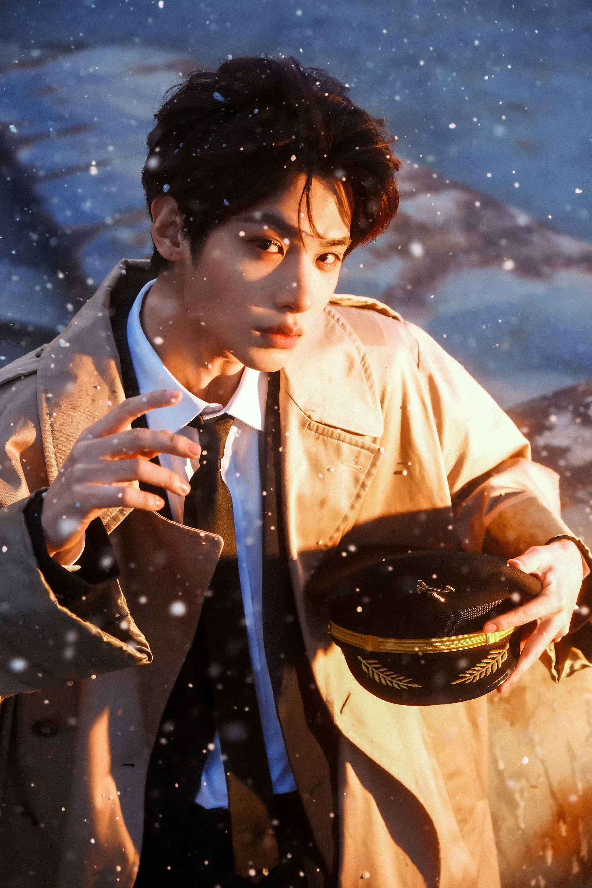 我家爱豆说啥了 “我张开双臂拥抱红尘，我热爱我的年纪，我热爱吹乱我头发的风，我热