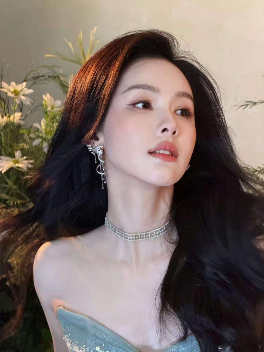 华天崎给陈都灵化的清风流光妆，太美了， 