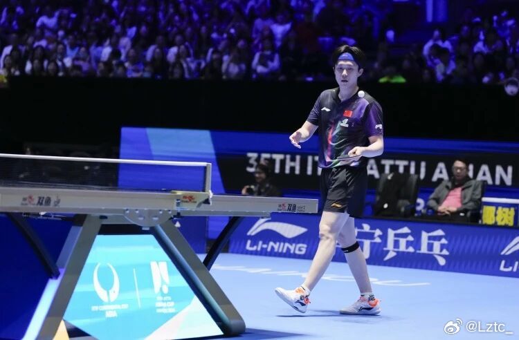 王楚钦3比0格罗特，晋级WTT重庆冠军赛男单16强▼WTT重庆冠军赛男单1/16