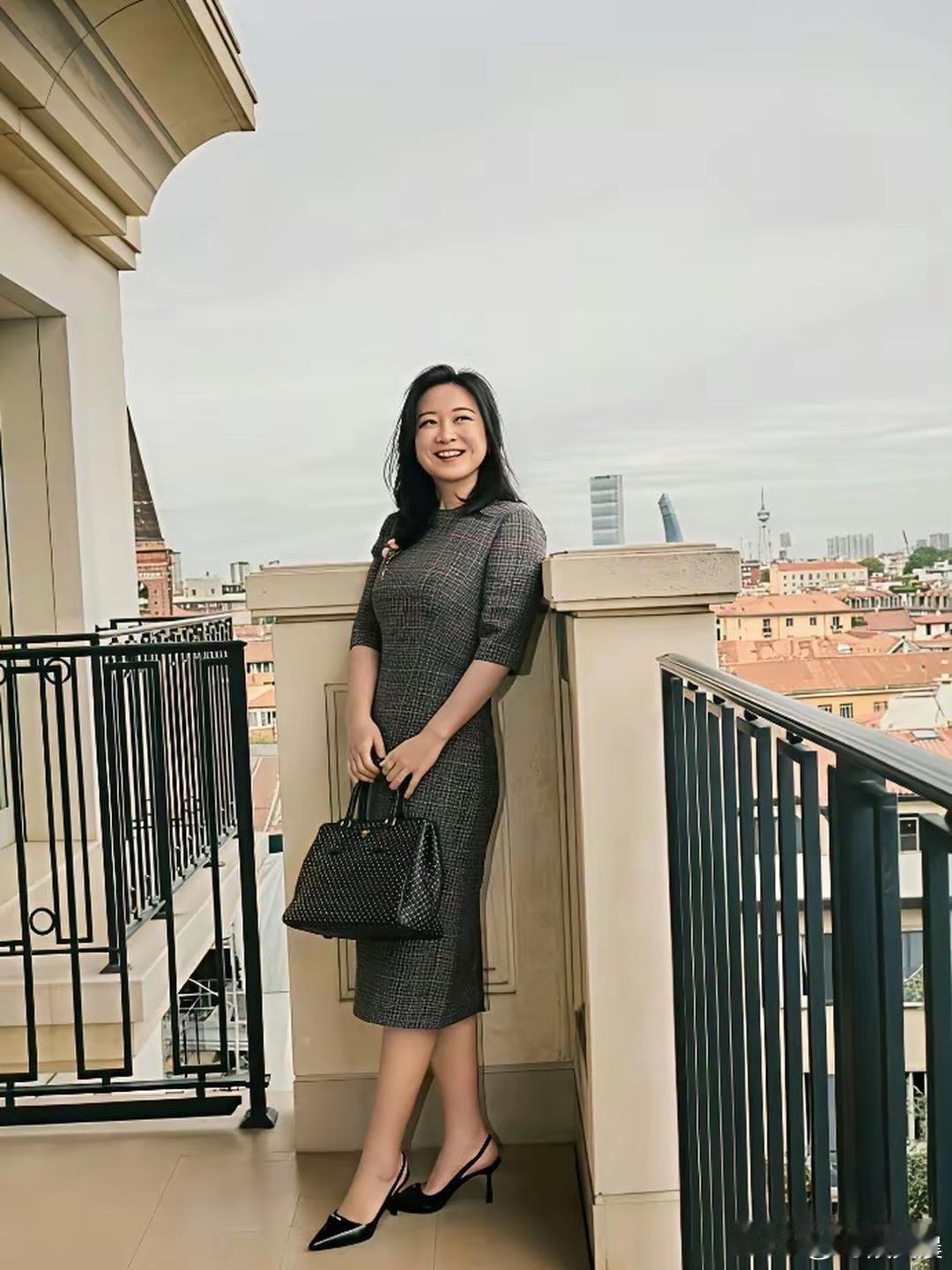 贾玲这次是真的彻底蜕变，再也回不去从前啦，全新状态惊艳又励志，太让人佩服了！ 