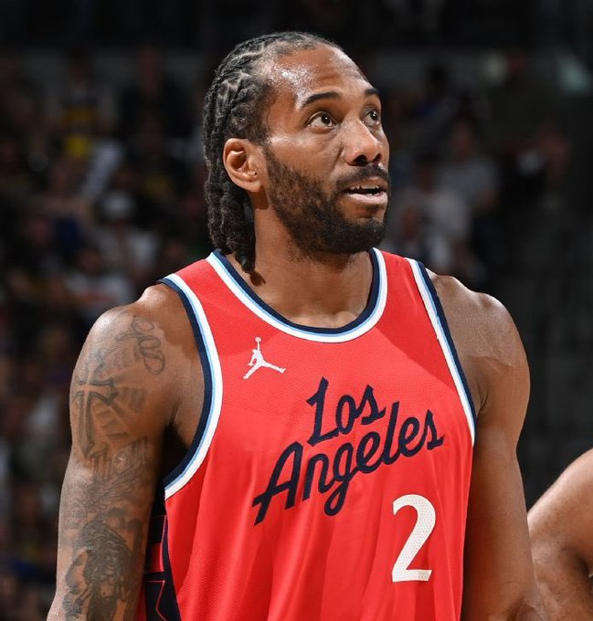 伦纳德提前返回洛杉矶治疗膝伤 Haynes消息，伦纳德左膝不适，提前结束客场之旅