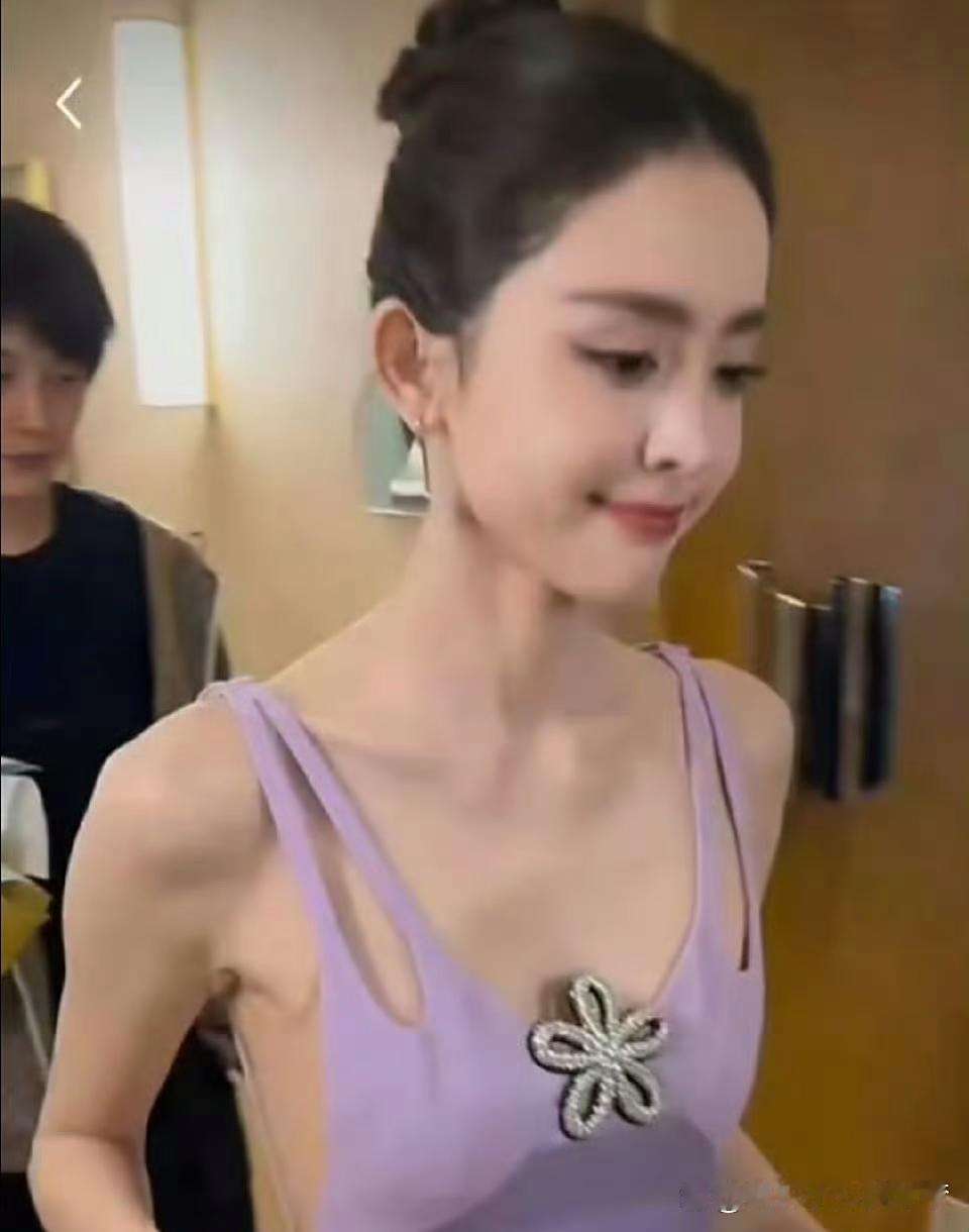 这估计是娜扎最胖的时候了，当时也好美 ​​​