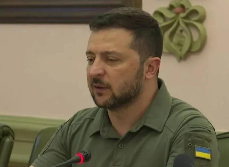 乌克兰总统承认乌克兰武装部队开始向各个方向发起反攻 乌克兰正在进行“反攻行动”，