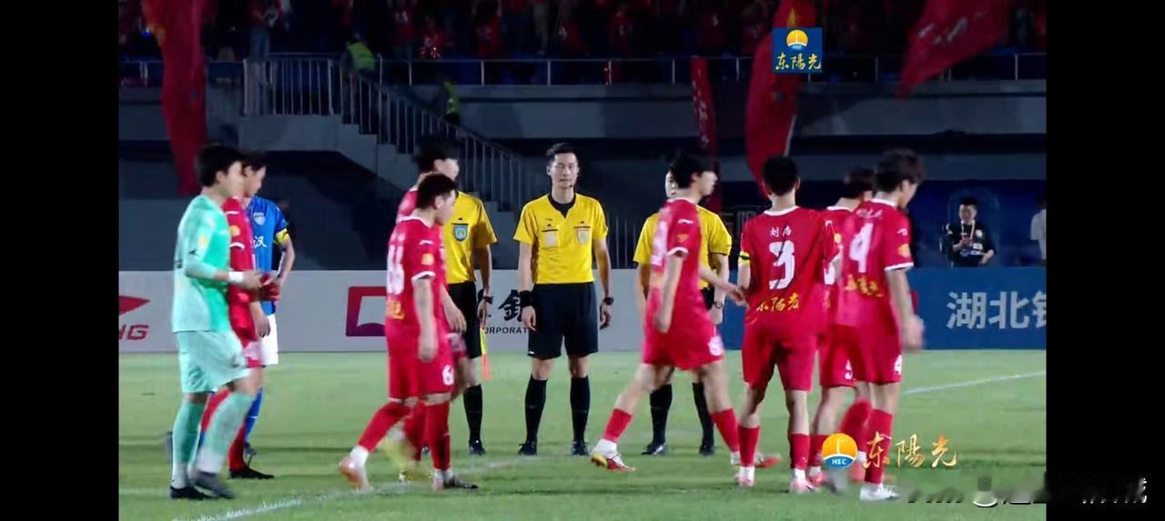 0比0，宜昌战平武汉！
剩下的交给其他十五路诸侯了。