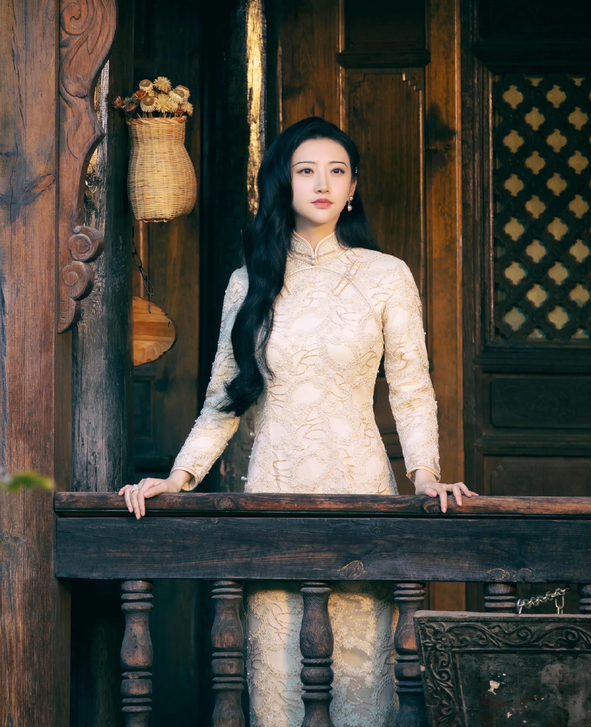 景甜可以买一根香蕉还给孙宇晨还要粘上一摸一样的胶带，开个新闻发布会，公开还给孙宇