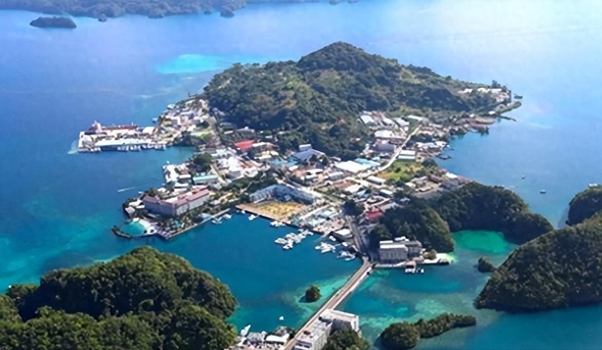 太平洋上有个“民宿老板”，名字叫帕劳。国家不大，还没北京一个区大，人口1.8万，