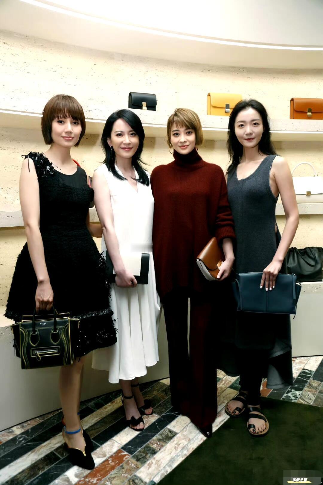 梅婷换了新造型，高级，洋气，亮眼，吸睛
旁边的美女袁泉都显得暗淡无光了[呲牙][