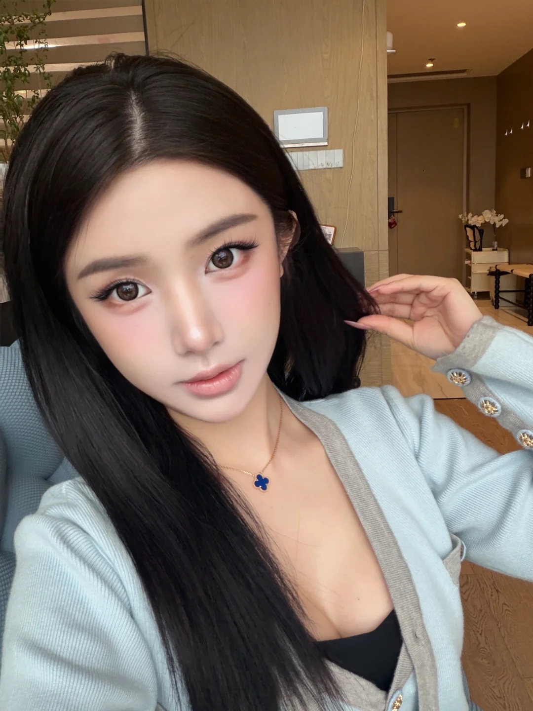 能看出是菱形脸吗