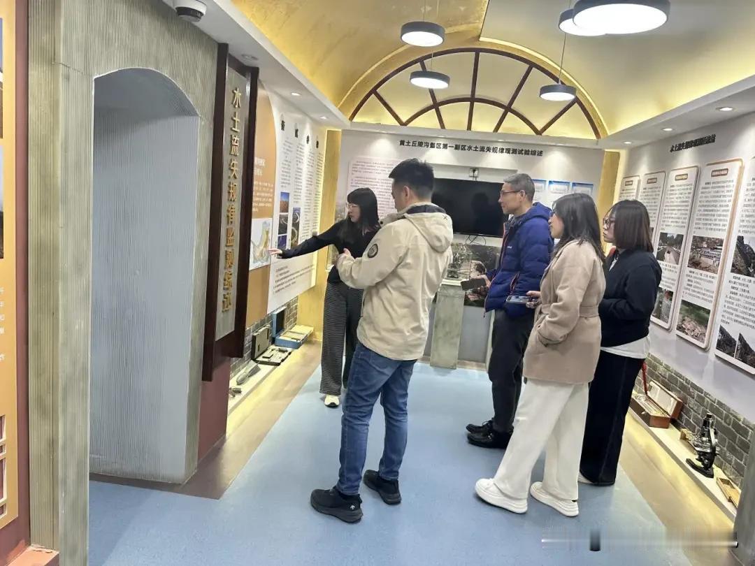 咱榆林生态治理又被重点考察了！
市水利局专门去辛店沟水土保持示范园实地调研啦！