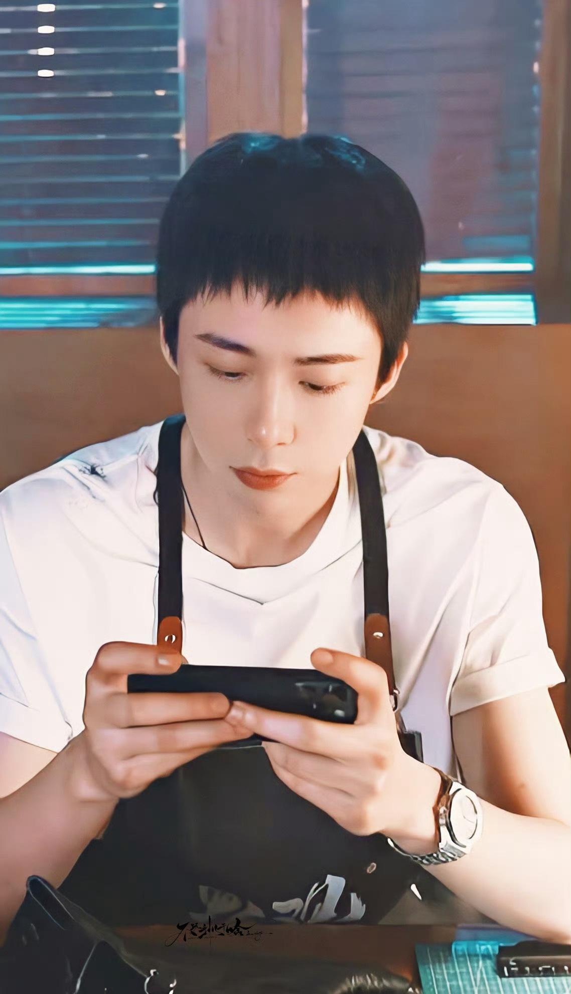 我的评分：
⭐️“第三者”竟成全职工作？完美恋人疑似幕后猎手。都市男女，欲念横流