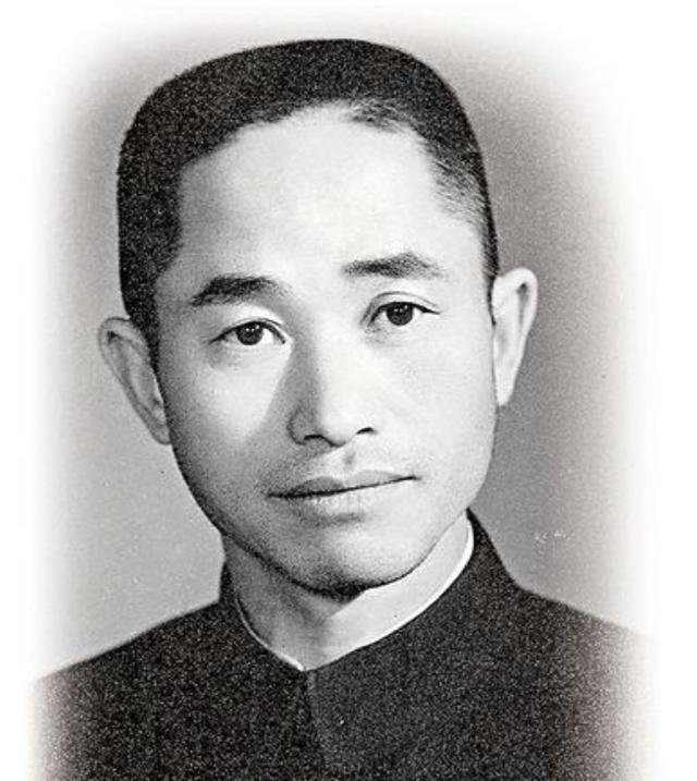 1951年，抗美援朝战役，彭德怀命蔡长元以死抗敌，谁知蔡长元转头就下令解散军队，