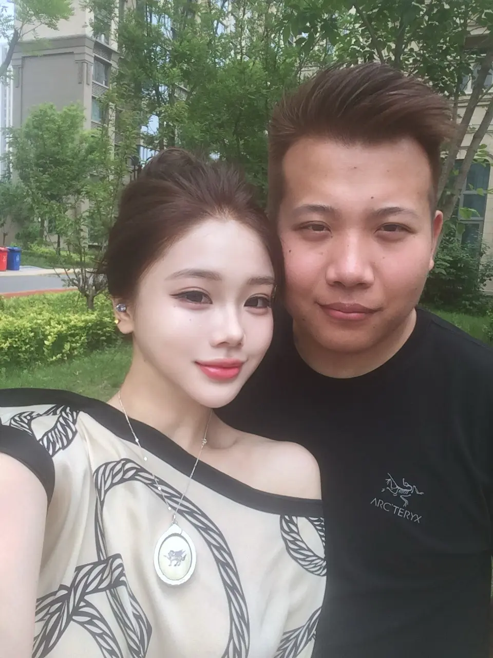 一生不轻爱 一爱定一生
