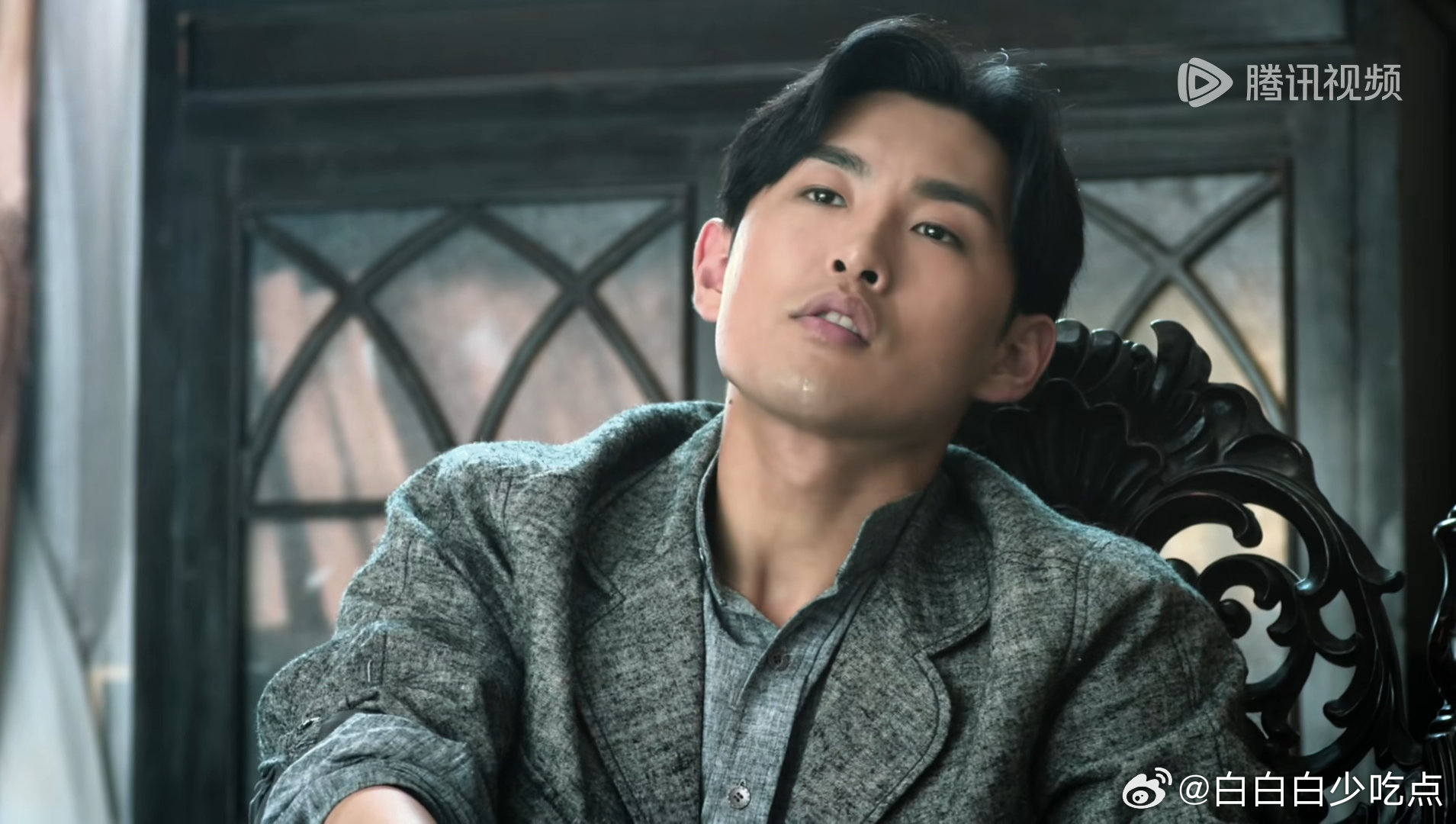 好萌啊我靠。。哎呀我太喜欢他在无心里这个发型了，太好看🥺 