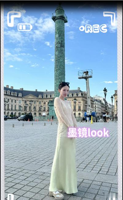 #金晨这波碰到真的了#看视频就觉得很奇怪，大喜怎么在国外还不忘“搞笑”事业，没想