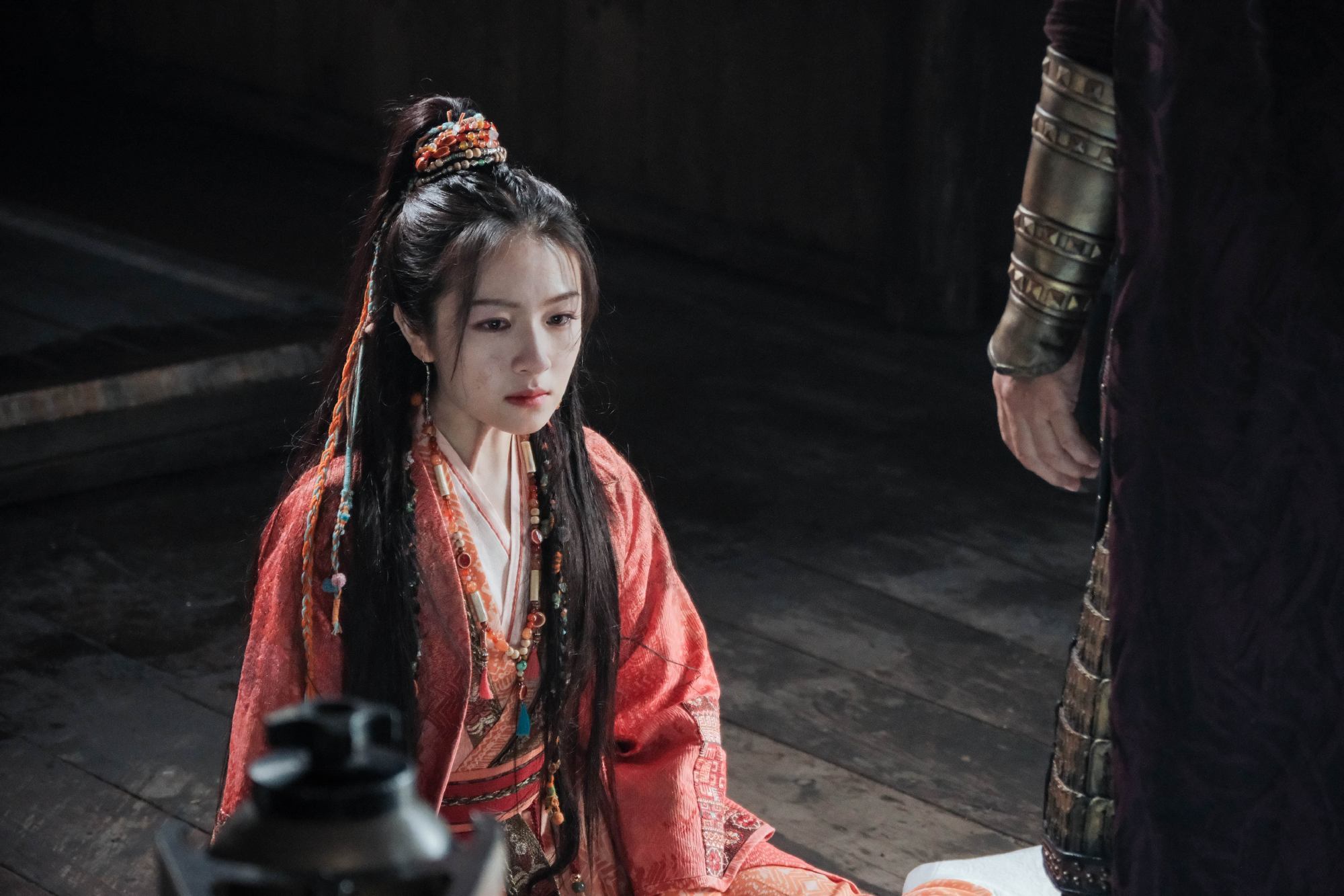 #救救李兰迪吧她快碎了#  狠狠心疼李兰迪了！谁把我们猫妈抓走还推倒她啊！知道自