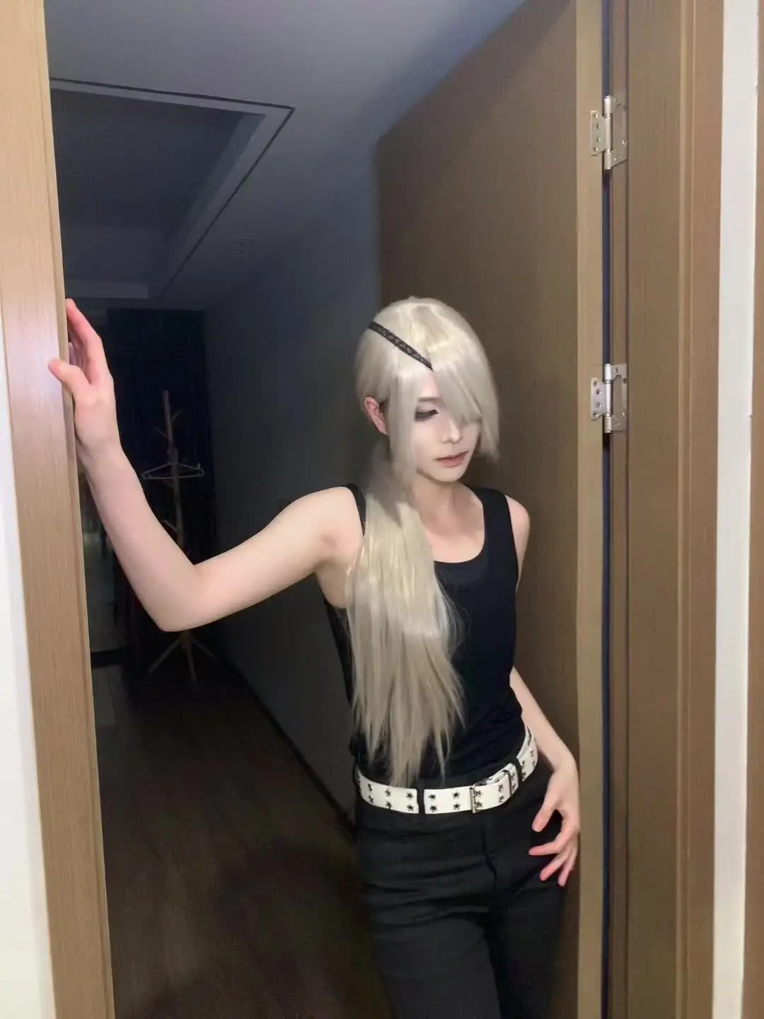 比巴掌更快来的是香水味 电锯人