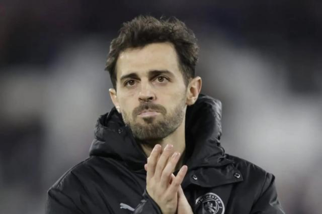 本周四，英超曼城俱乐部发布官方通告，确认队内中场贝尔纳多·席尔瓦将在本赛季结束后