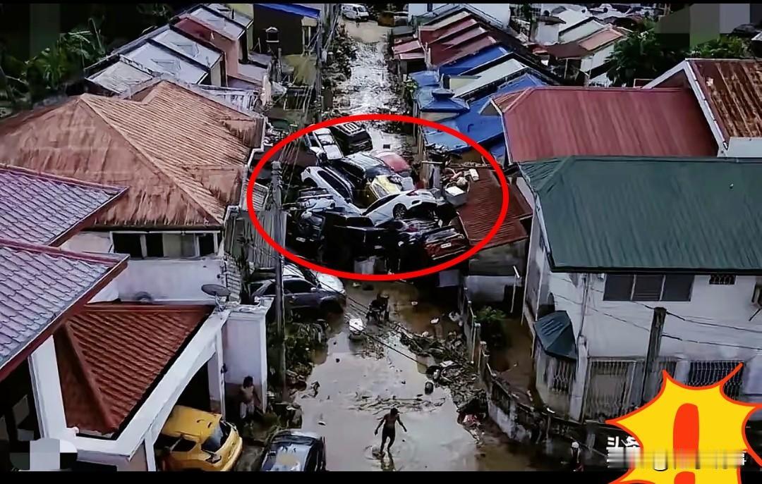 网友称:谁实施了援助，谁就是全中国人民的公敌。
国民反对援助的理由有两个
一是援