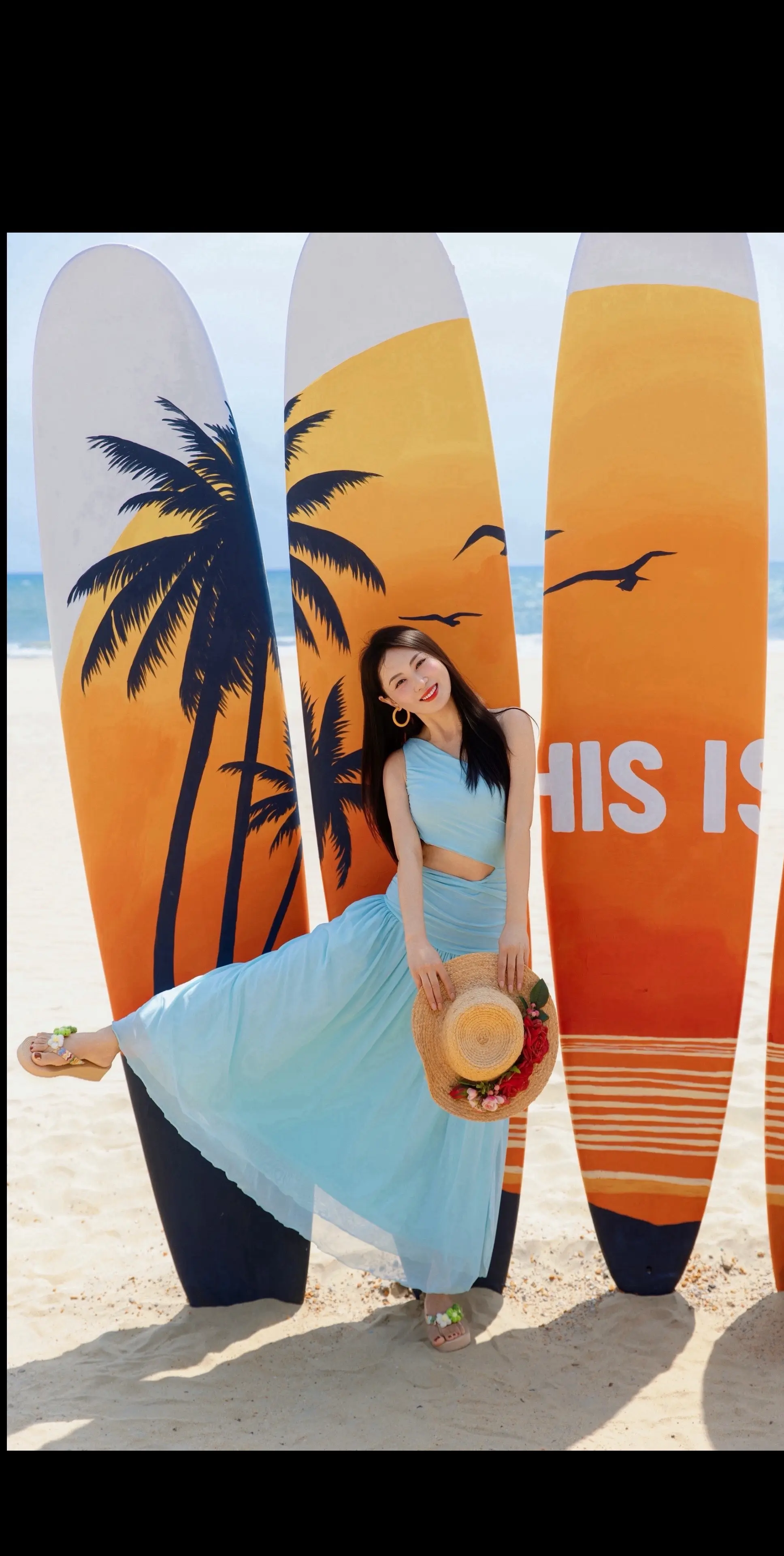 夏天热烈而缤纷，我也一样👗👒🌴⛵️🏖️🌊☀️