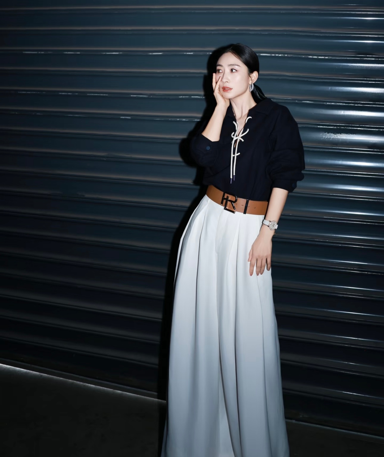 陶昕然中午在五哈晚上在浪姐陶昕然两档节目同时在播，中午在五哈晚上在乘风破浪 