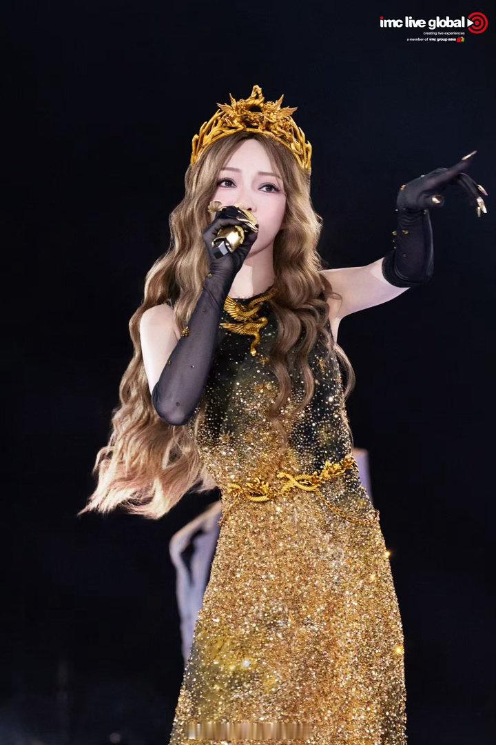 张韶涵玩家巡演上海站张韶涵玩家演唱会上海站 八万人体育场连开两场，这个场子对歌手