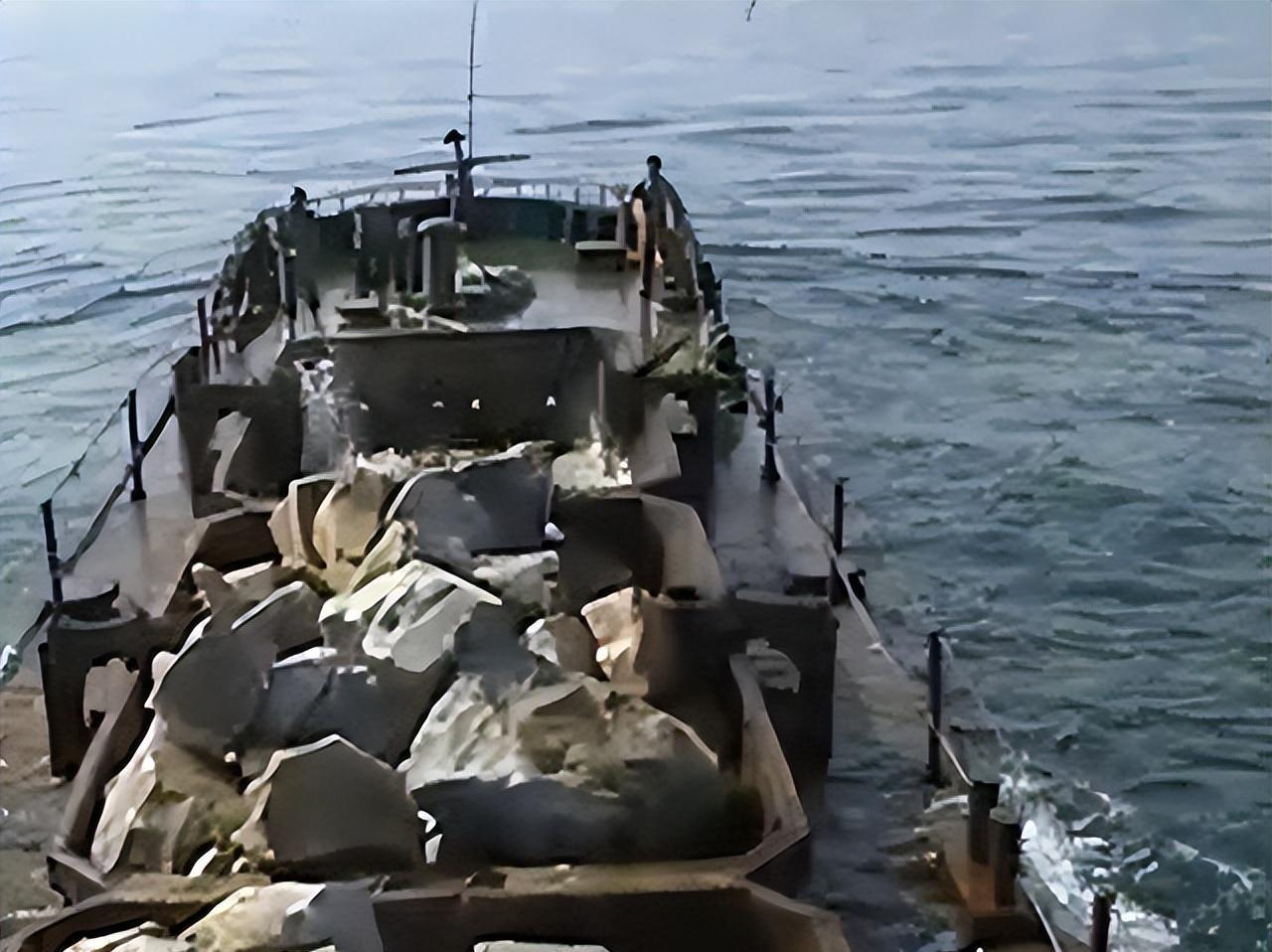 [作揖]2007年，东北小伙不顾众人劝阻，发了疯似的非要往海里投石。连续5年投了