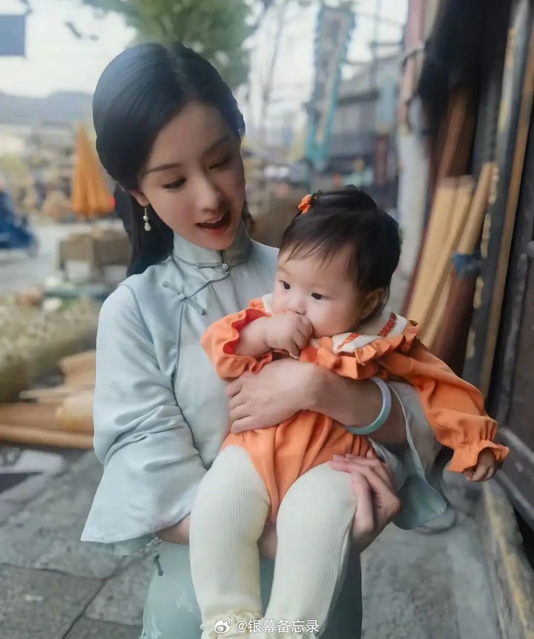 我们曾嘟就这样开辟新赛道，只养不生赛道，，抱完你的抱你的🥰 