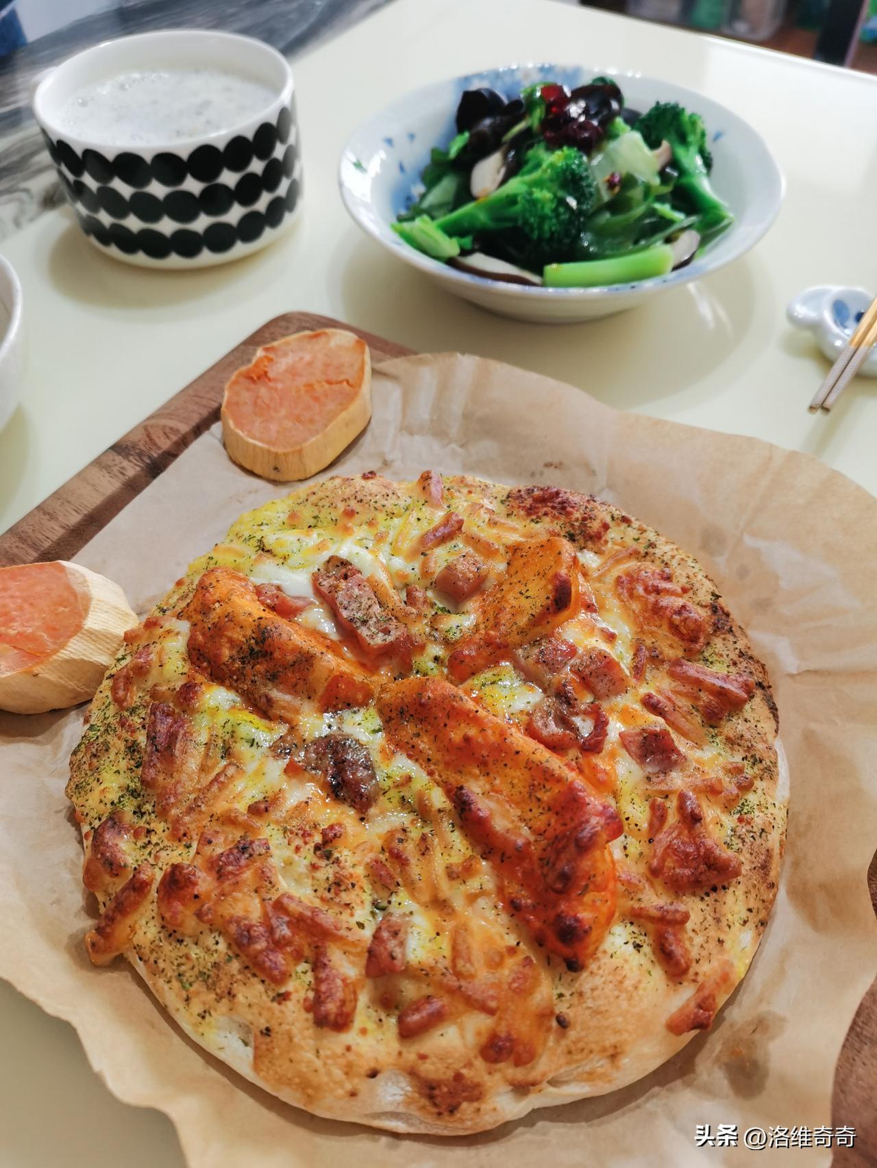宿舍点外卖，总有一位大神：问他要不要，他说不饿。饭菜香味一飘起来，筷子自动伸过来