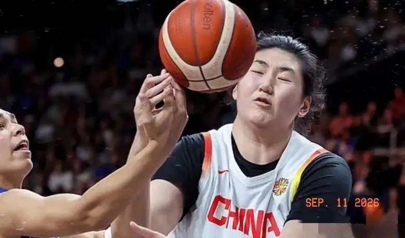 韩旭实话实说！
中国女篮输给法国女篮后，韩旭在采访时谈到张子宇时表示：张子宇在世