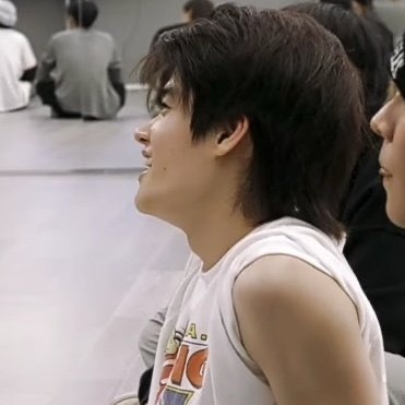 我要去找一篇梦女文看 