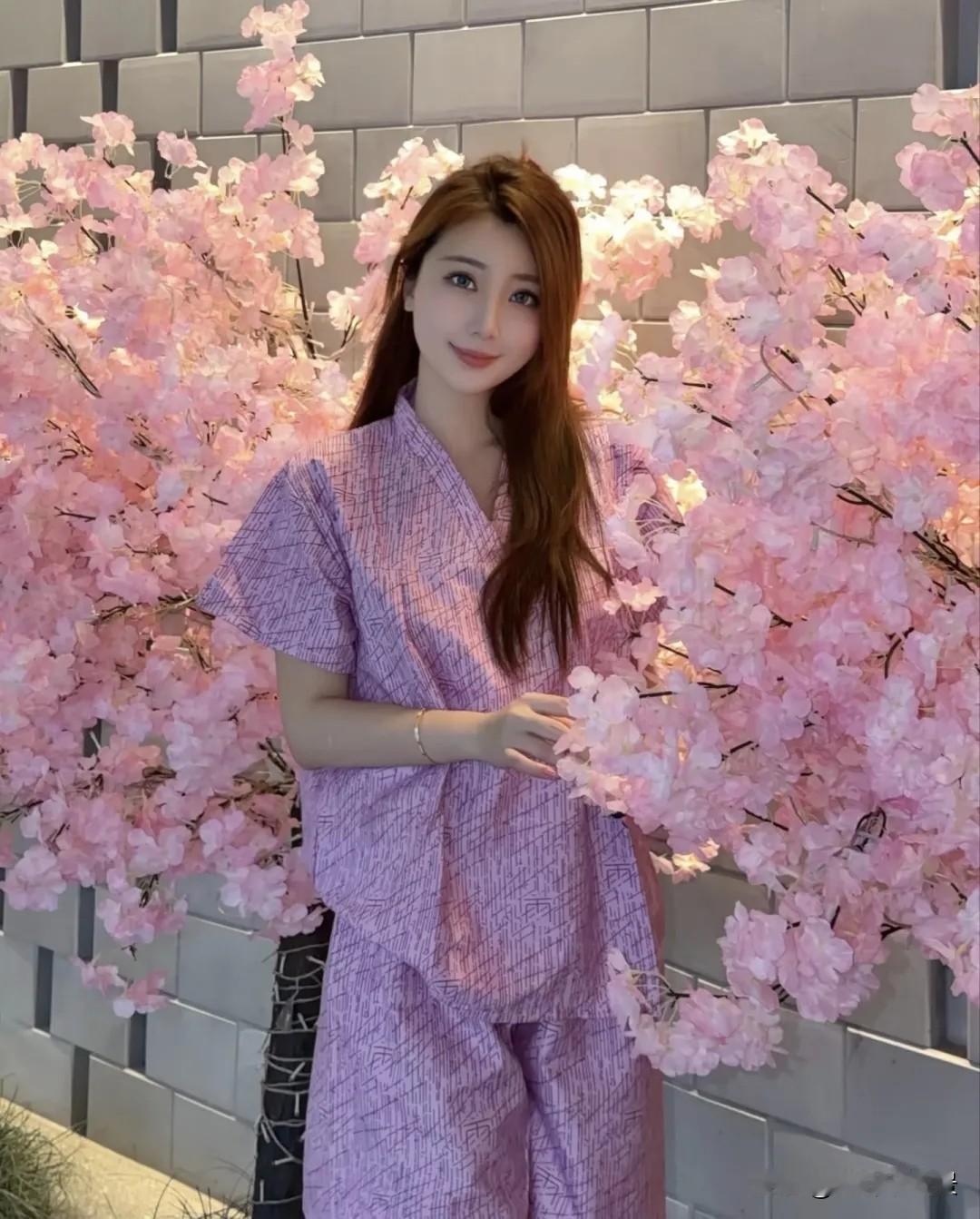 枫叶🍁|如果精致优雅有画面，这就是标准答案！女性展示自己的身材有错吗女生怎么拍