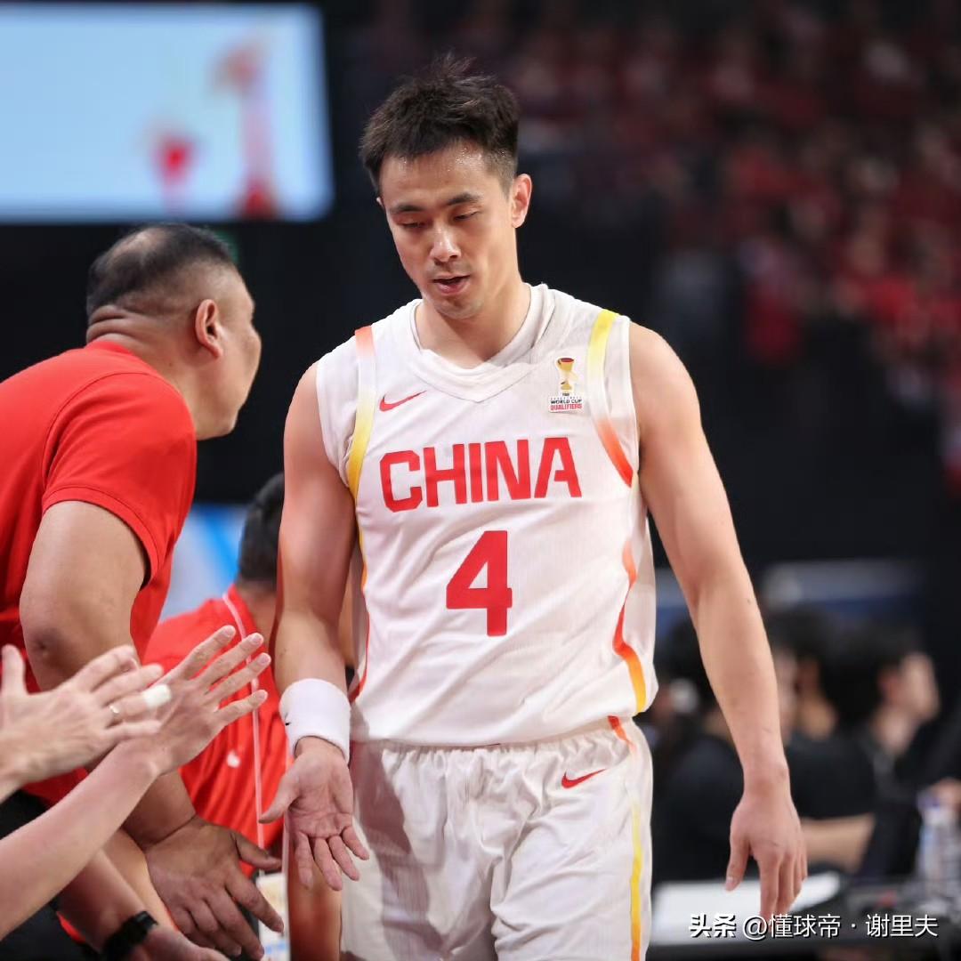 张镇麟真该好好想想，看朱俊龙和李弘权打省队是怎么打逆风球的！恕我直言，怎么把身体