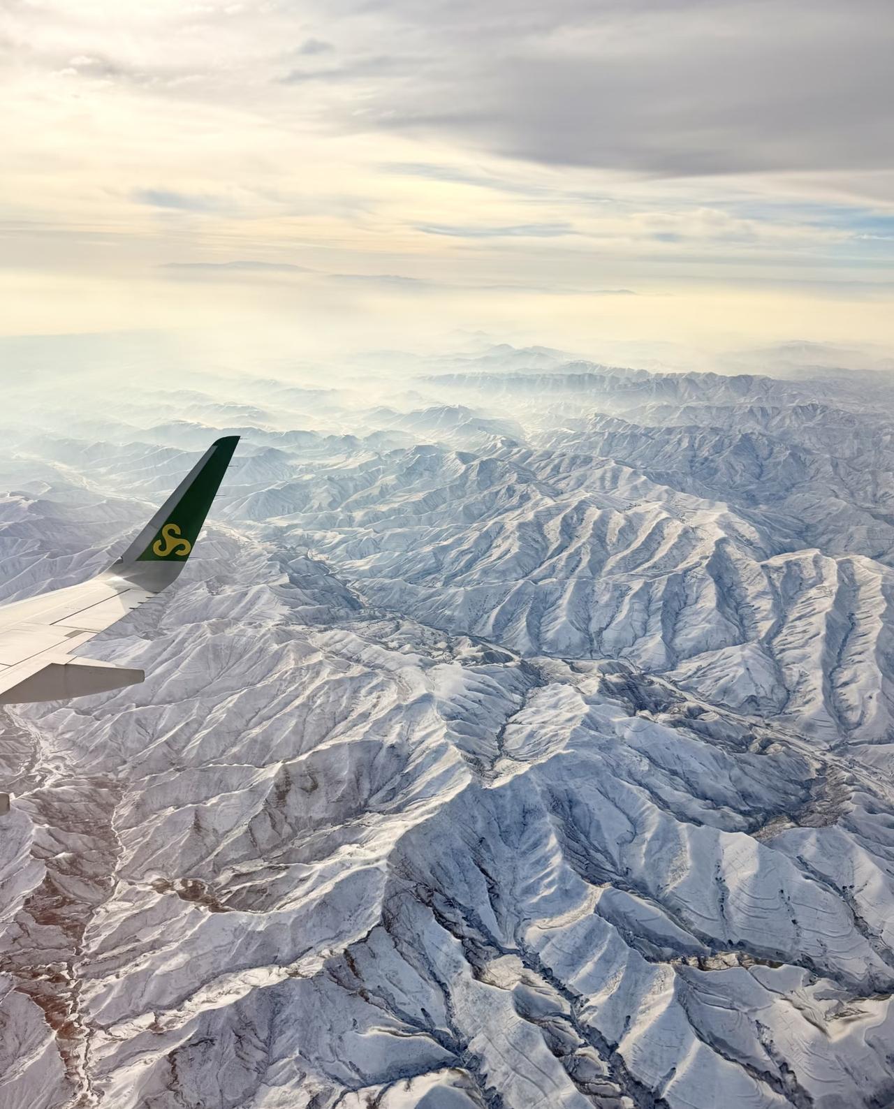 兰州上空 这是什么山脉🏔️也太壮观了吧！