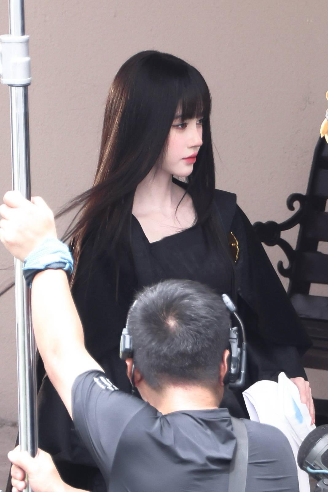 鞠婧祎和哈妮克孜顶峰相见了 🍊鞠婧祎苏绿夏 贩卖魔药 一路历尽千帆，也曾惊叹过