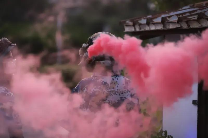 福建沿海民众拍到解放军实弹演练 福建沿海民众拍到解放军实弹演练，简直太震撼了！就