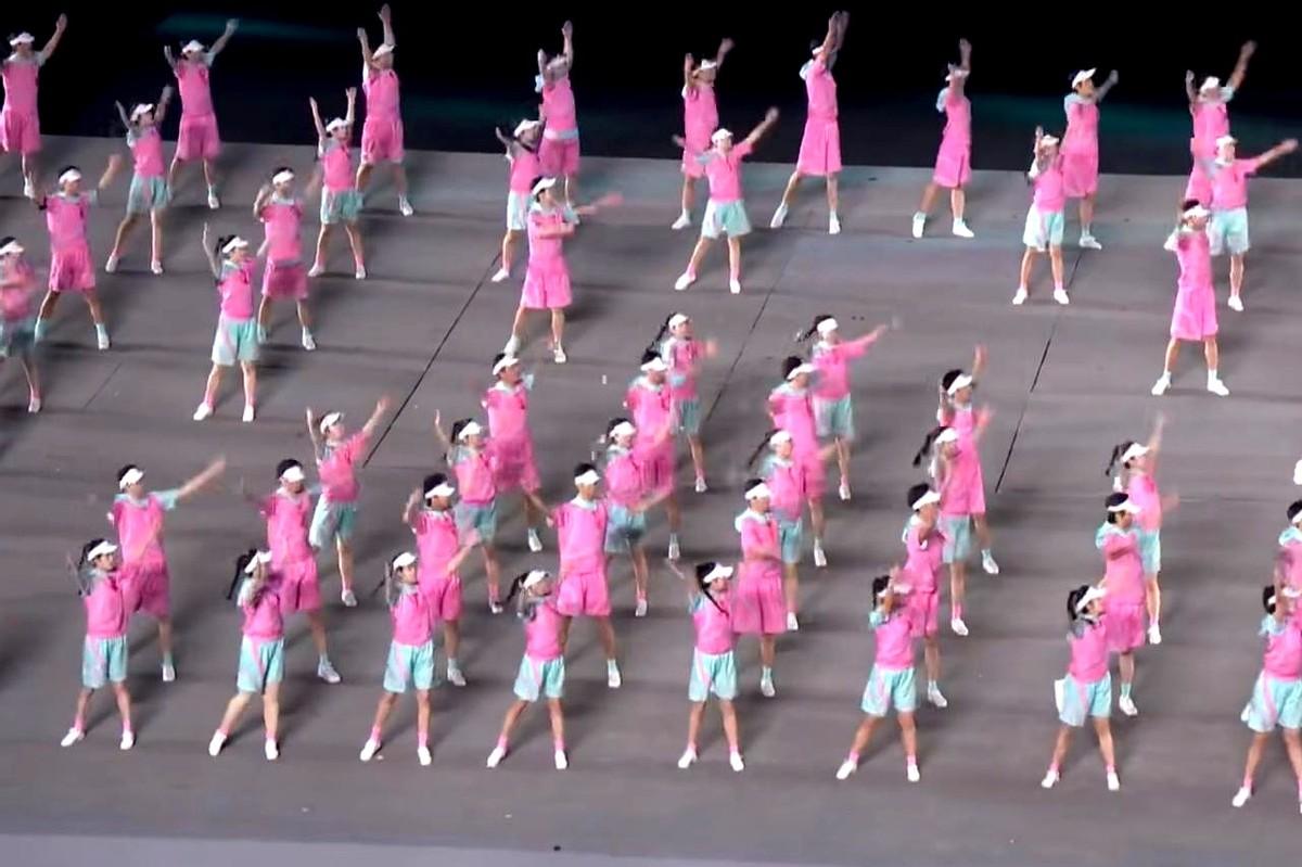 不是我说，这次全运会闭幕式的设计师可能有的忙了。

第十四届全运会闭幕式的《全民