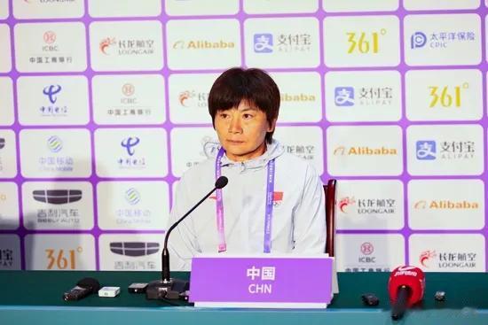 女足3:4被日本二队击败赛后水庆霞指导这样说:
1、很遗憾比赛没有赢我有很大责任