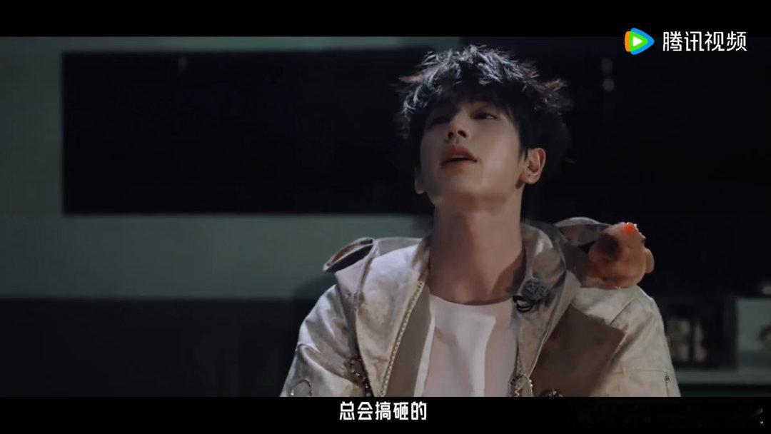 周柯宇又可以看张凌赫谈恋爱了章若楠被张凌赫夸害羞了张凌赫让金靖别站在自己和章若楠