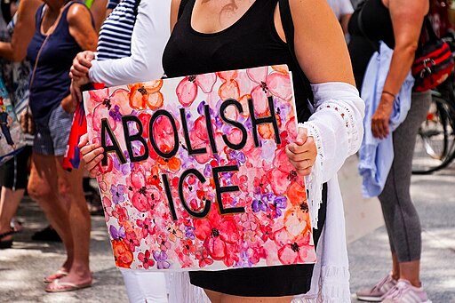 纽约时报社论：美国公民不应该生活在对美国政府的恐惧之中海外新鲜事 本文为纽约时报