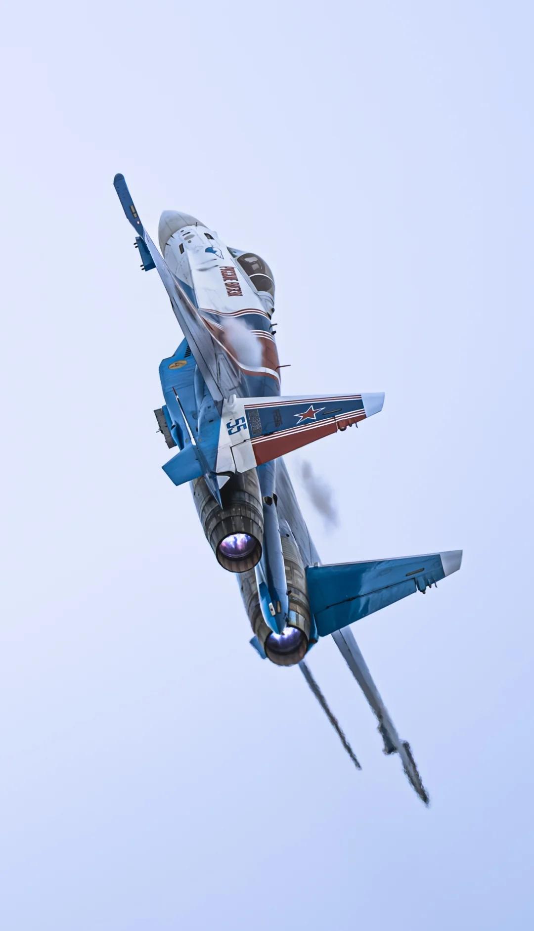 又见俄罗斯"勇士"
虽然南昌的水泥天堪比去年珠海，但是有勇士就很值了南昌飞行大会