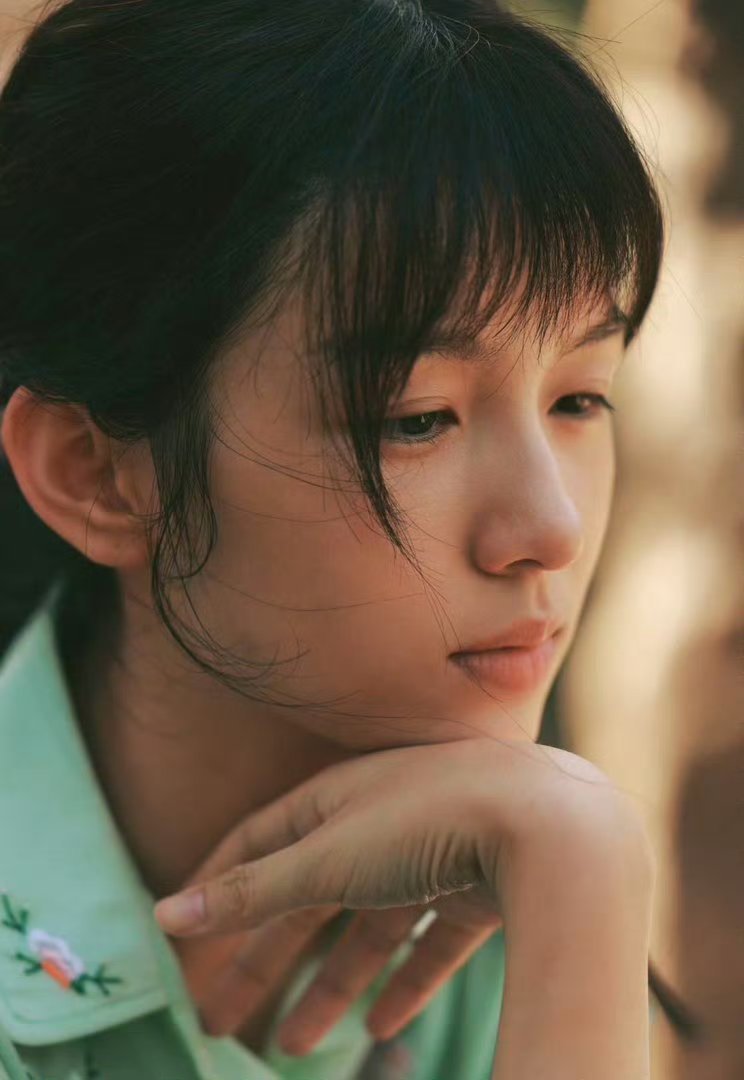 周也新剧看得我乳腺通畅新剧饰演夏晓兰，有嘴是要还的有架是要干的