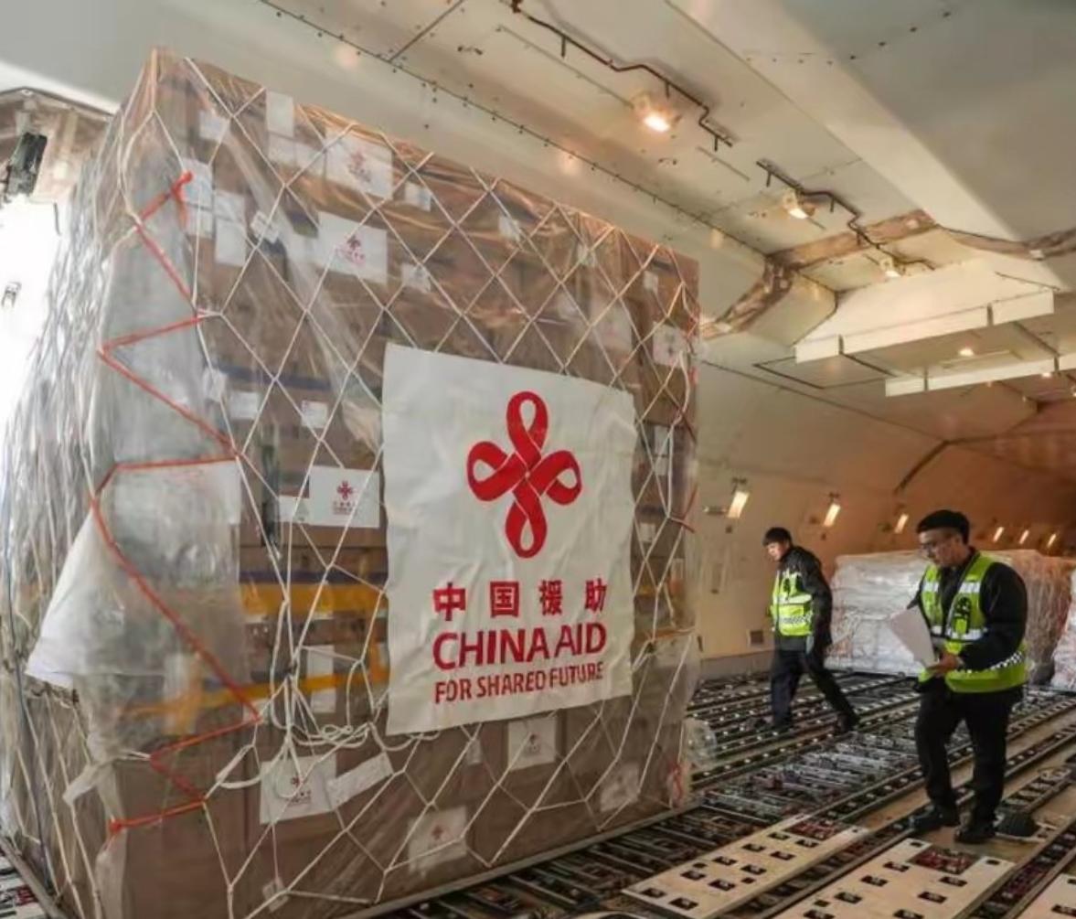 菲律宾很快估计又要向中国求救，要求我们支援燃料化肥了。

2026年7月，中东局