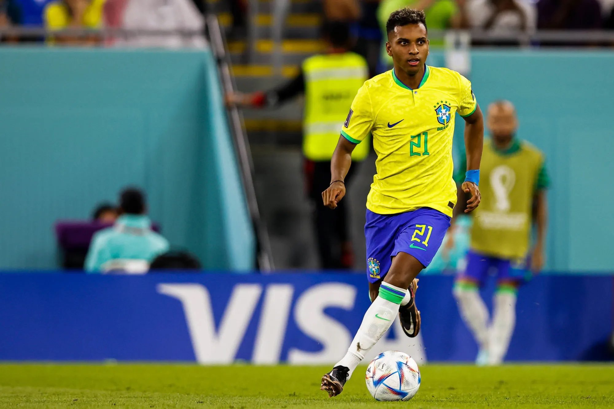 欧冠[超话]  ℹ️罗德里戈可能会在冬季转会窗口成为焦点他越来越不满意自己在皇家