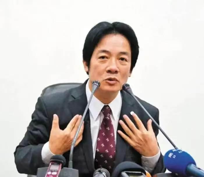 台“总统府”正式宣布，

4月13日，台湾地区所谓“总统府”召开记者会宣布：赖清