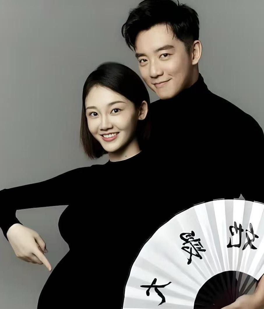 笑不活！郑恺吐槽苗苗易孕体质，三年抱三的背后全是宠溺

郑恺在节目里聊起妻子苗苗