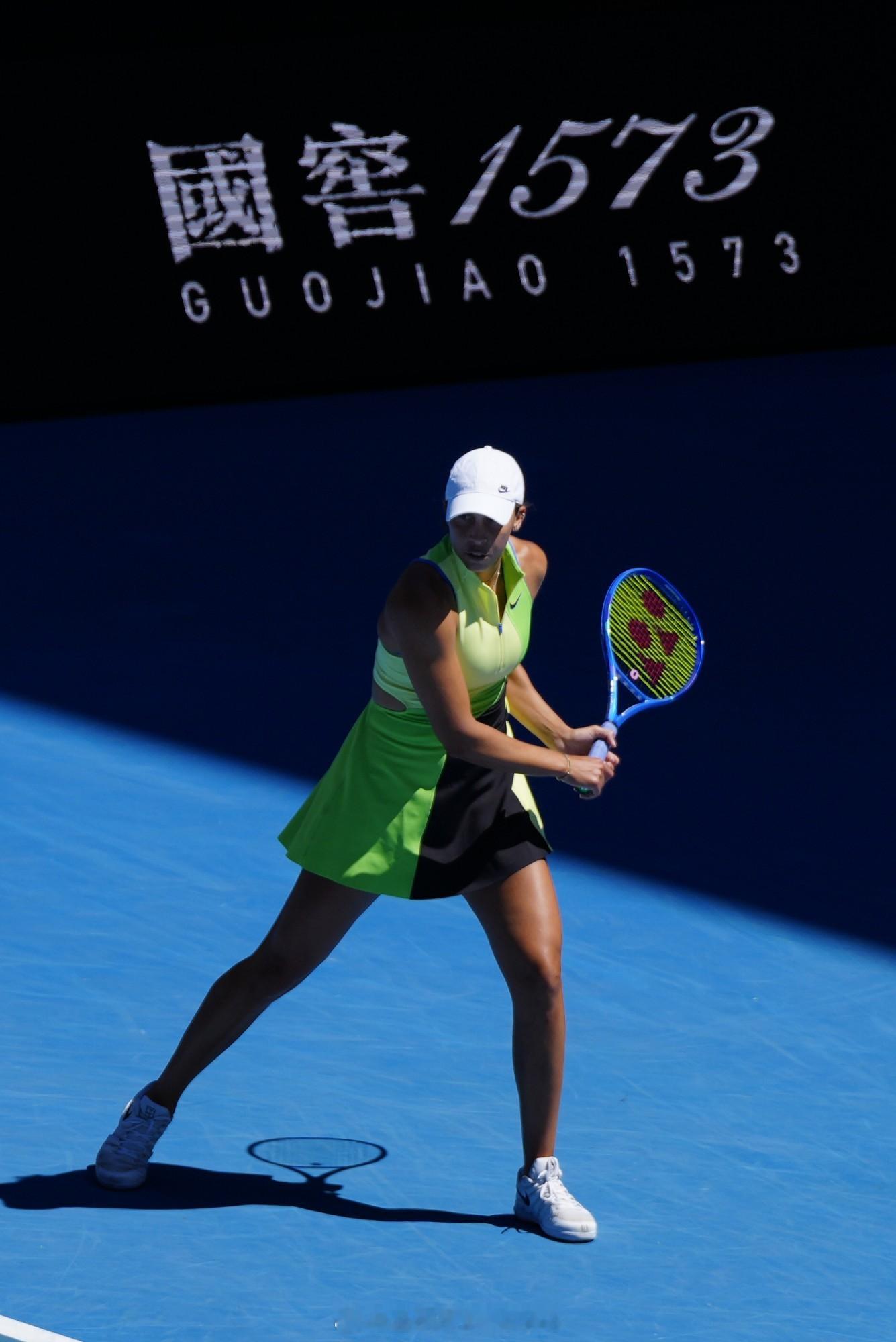 大富继续不失一盘的晋级之路佩古拉2比0凯斯澳网2026 女单第四轮，YONEX签