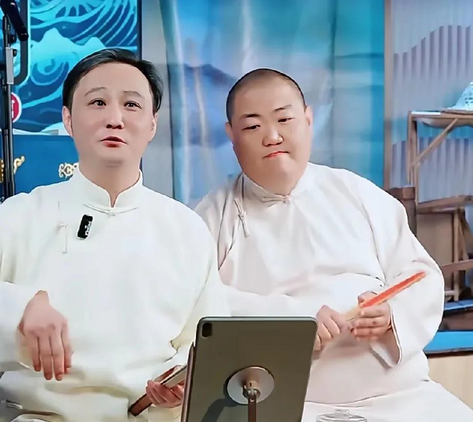 郭德纲有的时候也挺讨厌的。
但是我更讨厌这样面相不善的人。
一看就是得理不饶人的
