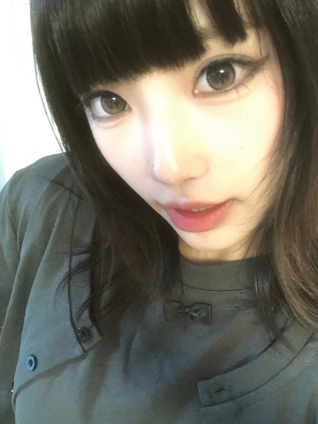 今天只吃了一个里脊肉夹馍和两杯咖啡 这会儿有点饿了 还不知道吃什么 你们晚上都要