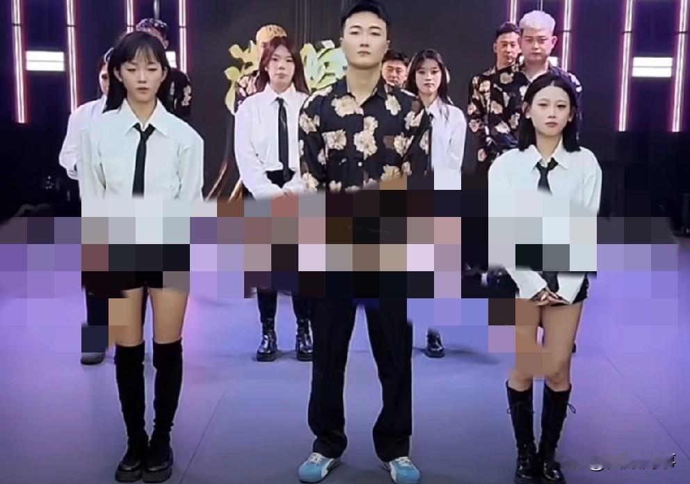 仙洋回应与4864关系！

         仙洋今晚在直播间对粉丝喊话：我正式